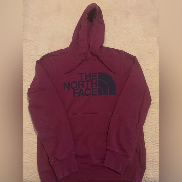 The North Face Men's Maroon Hoodie - Picture 1 of 4